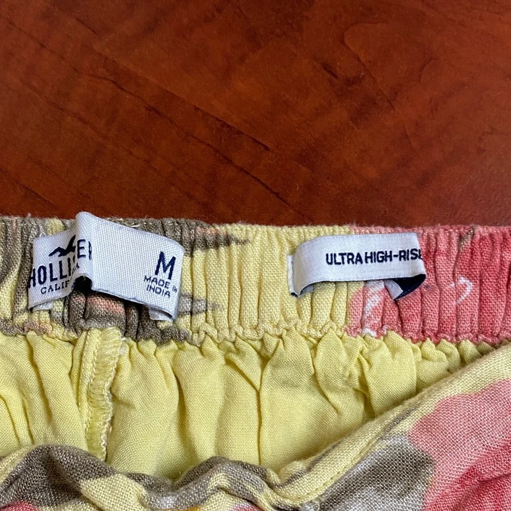 Floral Halter Top & Shorts Set from Hollister - Picture 5 of 6